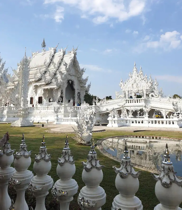visite-temple-blanc-thailande-exterieur