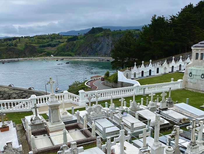 cimetiere-luarca