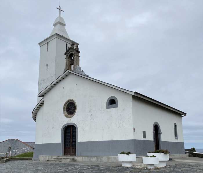 eglise-de-luarca