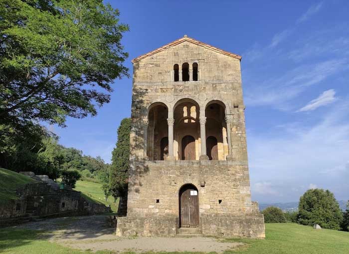 eglise-sainte-marie-del-naranco-oviedo