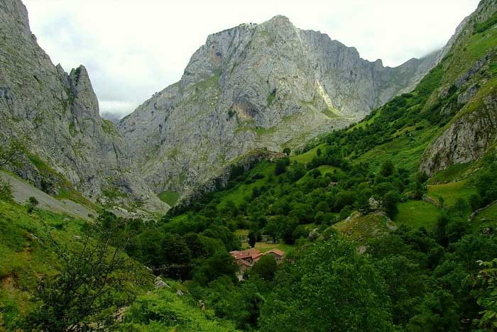 montagne-village-bulnes