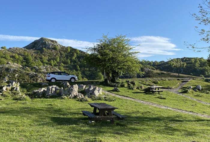 parking-lac-covadonga-picnic