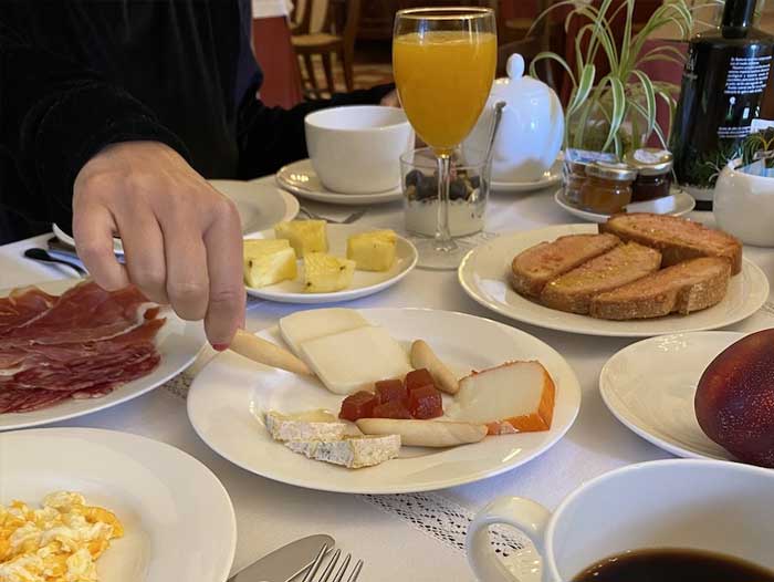 petit-dejeuner-hotel-casona-de-la-paca