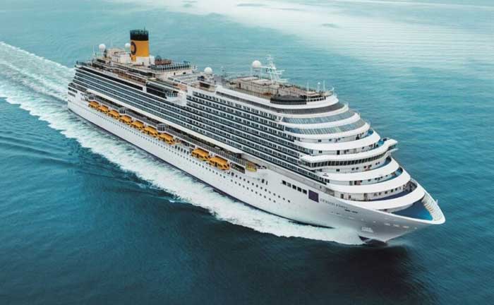 enorme-bateau-croisiere-costa-diadema