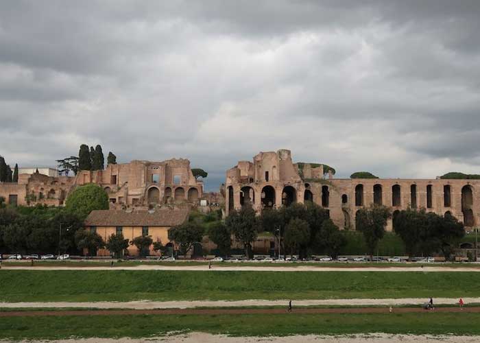 ruines-cirque-maxime-rome