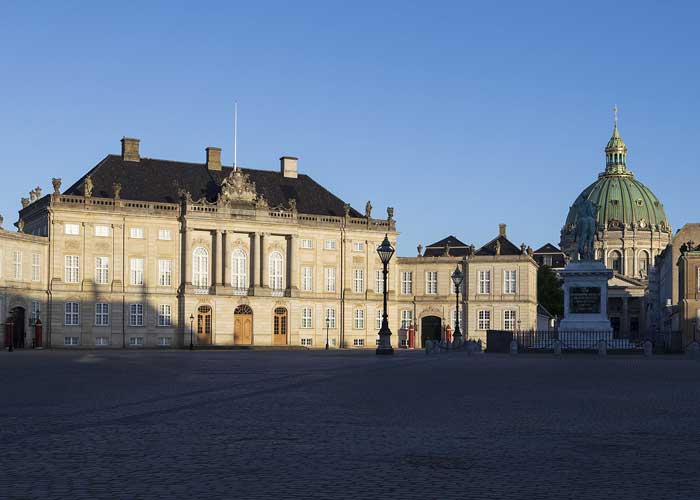 amalienborg-residence-famille-royale-danoise
