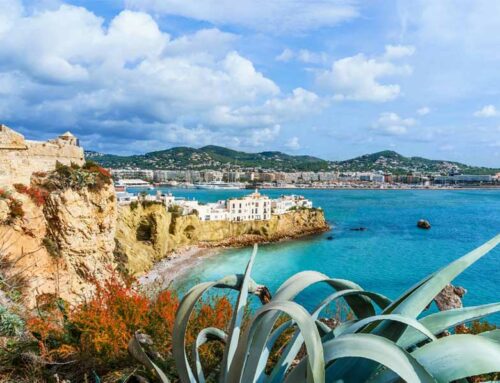 Voyage à Ibiza : comment éviter la foule ?