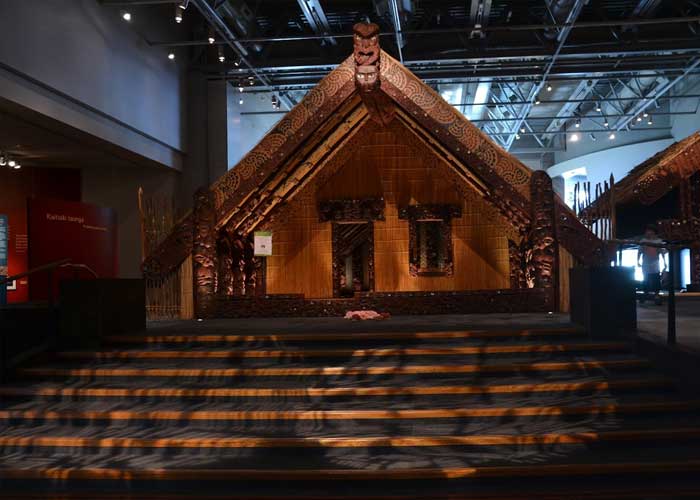 batiment-traditionnel-maori-marae