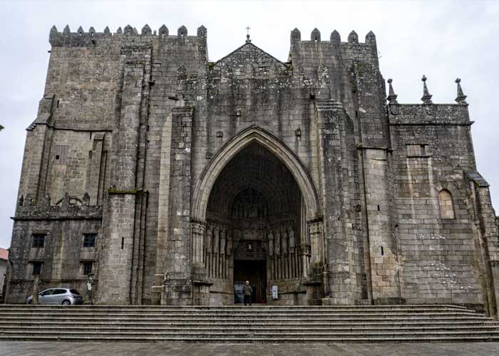 cathedrale-sainte-marie-tui-galice
