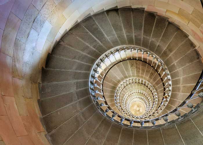 escalier-phare-des-baleines-ile-de-re