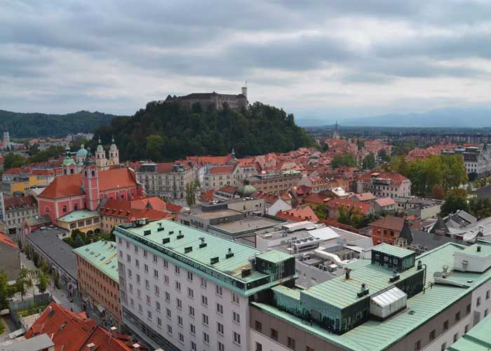 gratte-ciel-neboticnik-restaurant