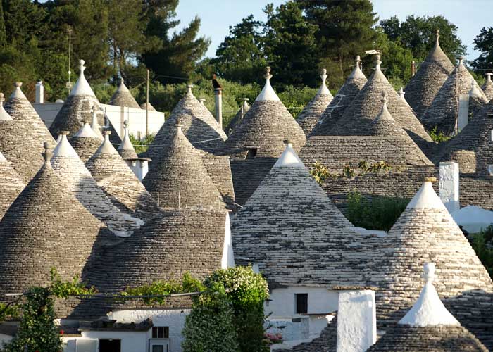 village-alberobello-sud-italie