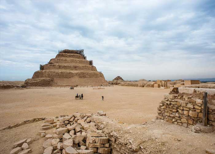 ancienne-pyramide-saqqarah