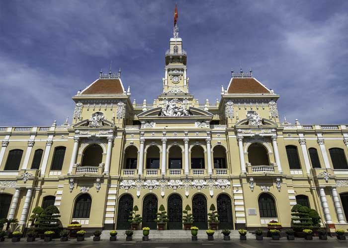 hotel-de-ville-ho-chi-minh-vietnam