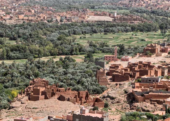 point-de-vue-desert-village-marocain-todra