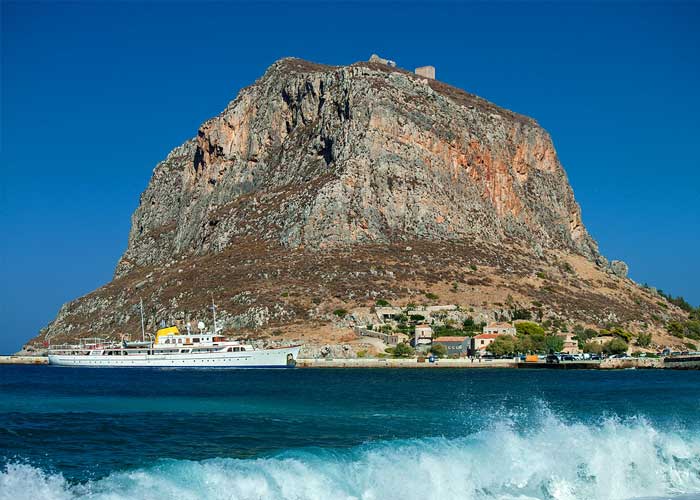 rocher-visiter-vieille-ville-monemvasia