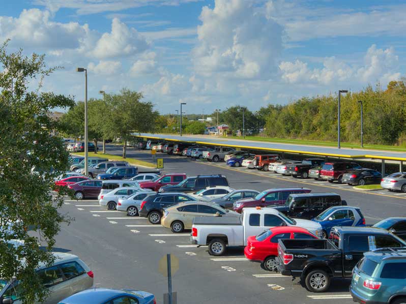 avantage-inconvenient-parking-aeroport