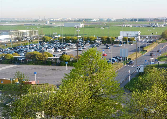 parking-exterieur-aeroport