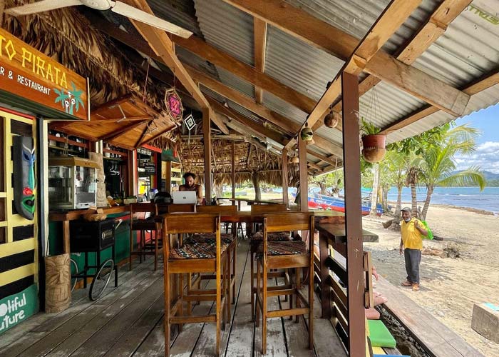 bar-de-plage-puerto-viejo-costa-rica