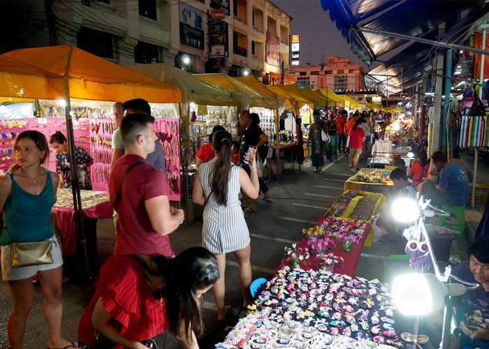 night-market-krabi-thailand