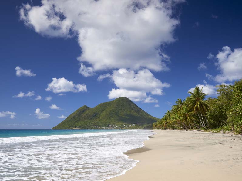 vacances-en-martinique-voir-la-plage-du-diamant