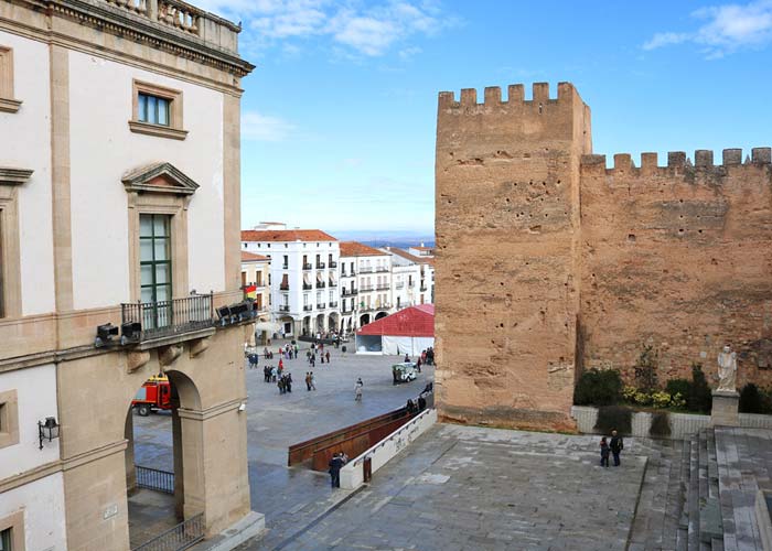 remparts-medievaux-caceres-espagne