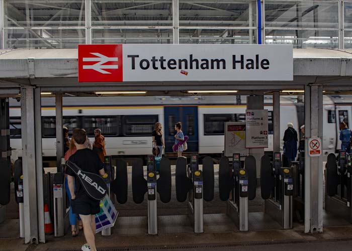 stansted-express-arret-tottenham-hale