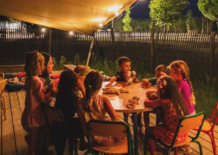 soiree-et-histoire-jeunes-enfant-camping
