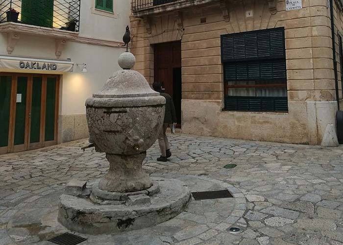 placa-almoina-pollenca