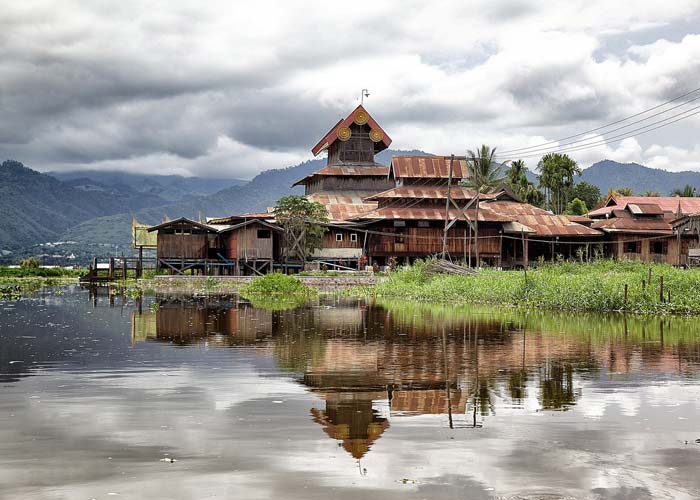 monastere-nga-phe-kyaung