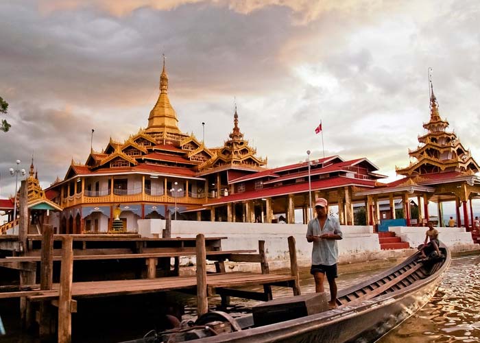 pagode-phaung-daw-oo