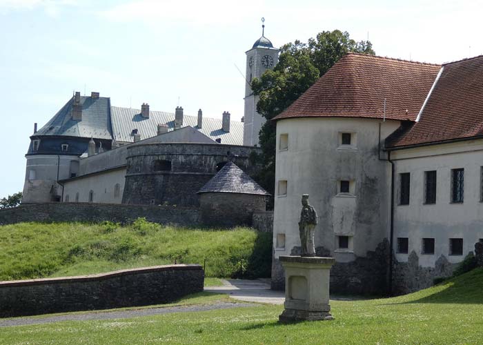 chateau-ceverny-kamen-bratislava