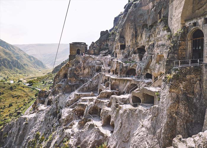 monatsere-vardzia-roche