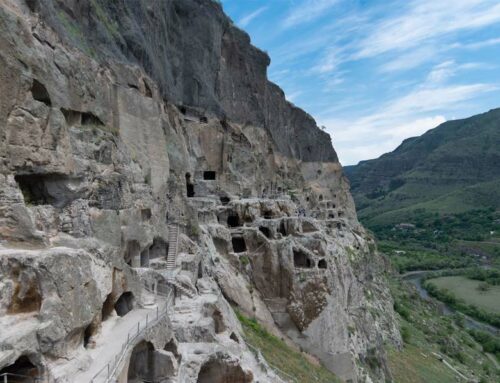 Visiter Vardzia en Géorgie : Guide des 15 choses à voir