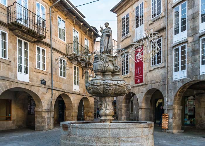 plaza-do-campo-lugo
